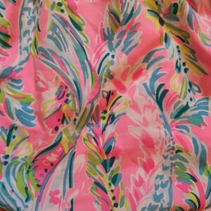 Lilly Pulitzer Shorts Size Med One 1x Like New 1 Inside Pocket 1 Outside Pocket